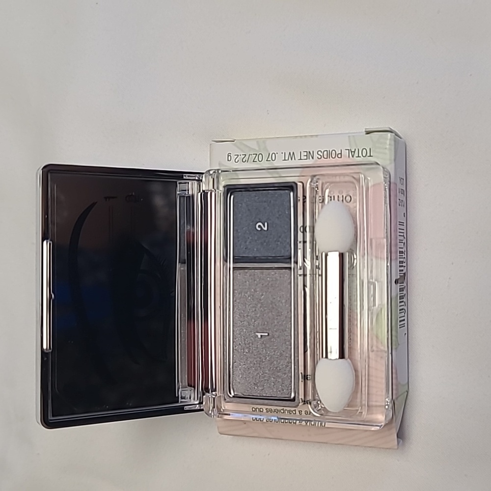Clinique All About Shadow Duo  22 Jeans and Heels .07 Ounce